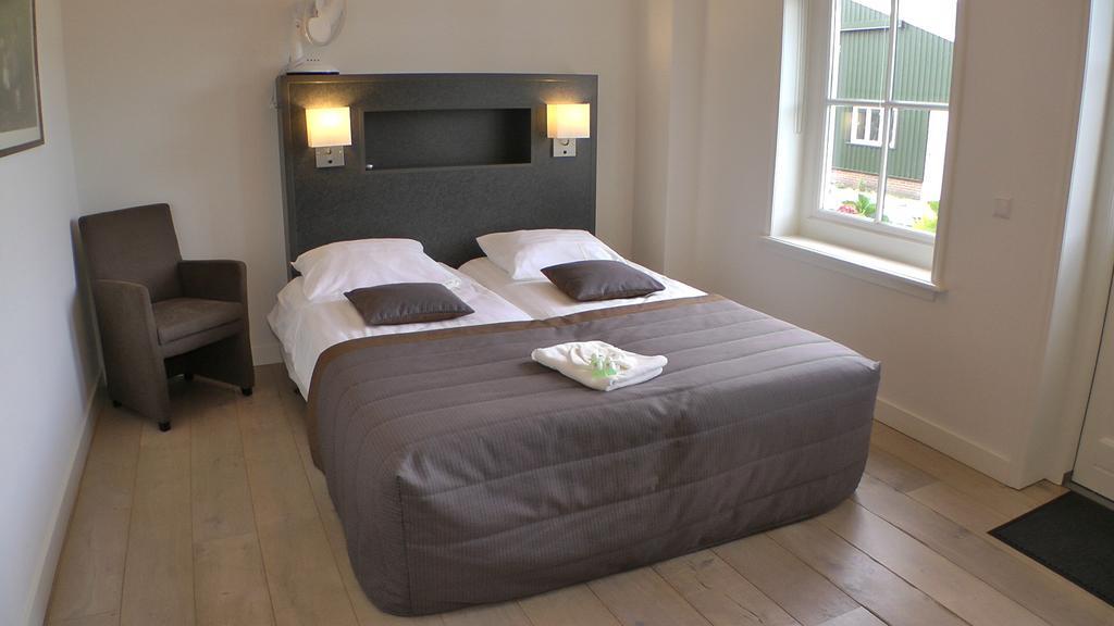 Bed And Breakfast Hoeve Chapeau Katwoude Номер фото