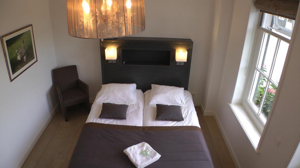 Bed And Breakfast Hoeve Chapeau Katwoude Номер фото