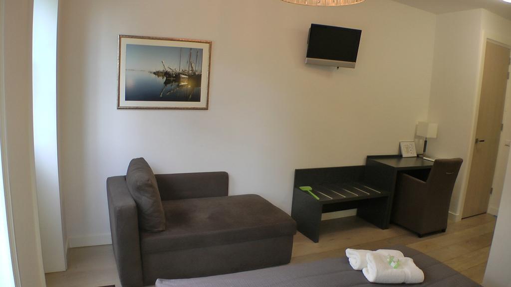 Bed And Breakfast Hoeve Chapeau Katwoude Номер фото